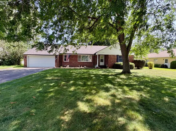 1235 Jefferson Rd, Fostoria, OH 44830