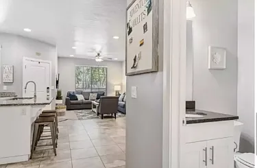 3 bed, 2.5 bath, 1514 sqft, $2,500 — Photo 3