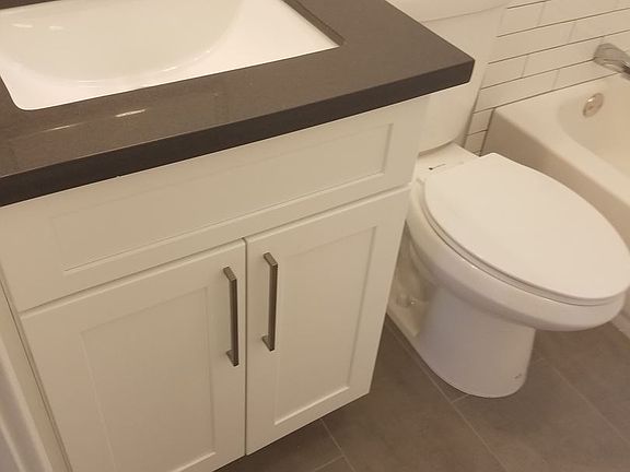 4th image of 4799 E Ocean Blvd APT 05