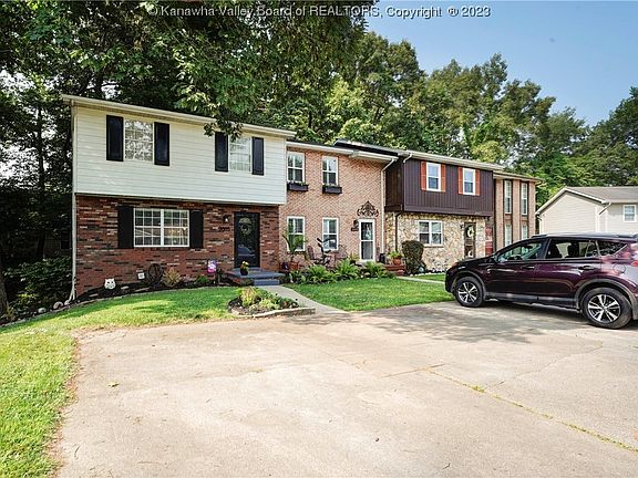 2nd image of 2005 Beechwood Dr