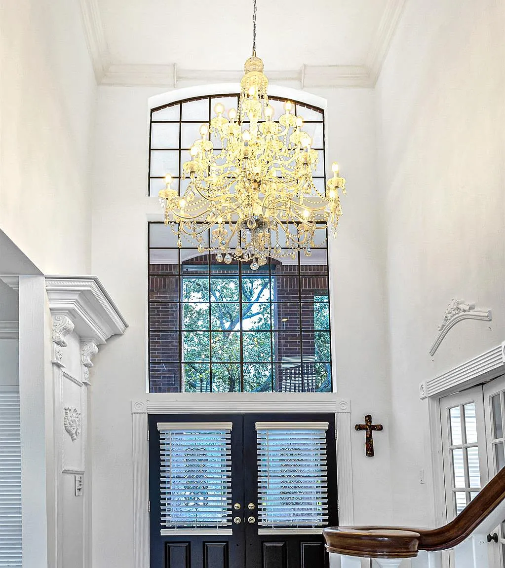 5 bed, 6.0 bath, 7152 sqft, $6,800 — Photo 3