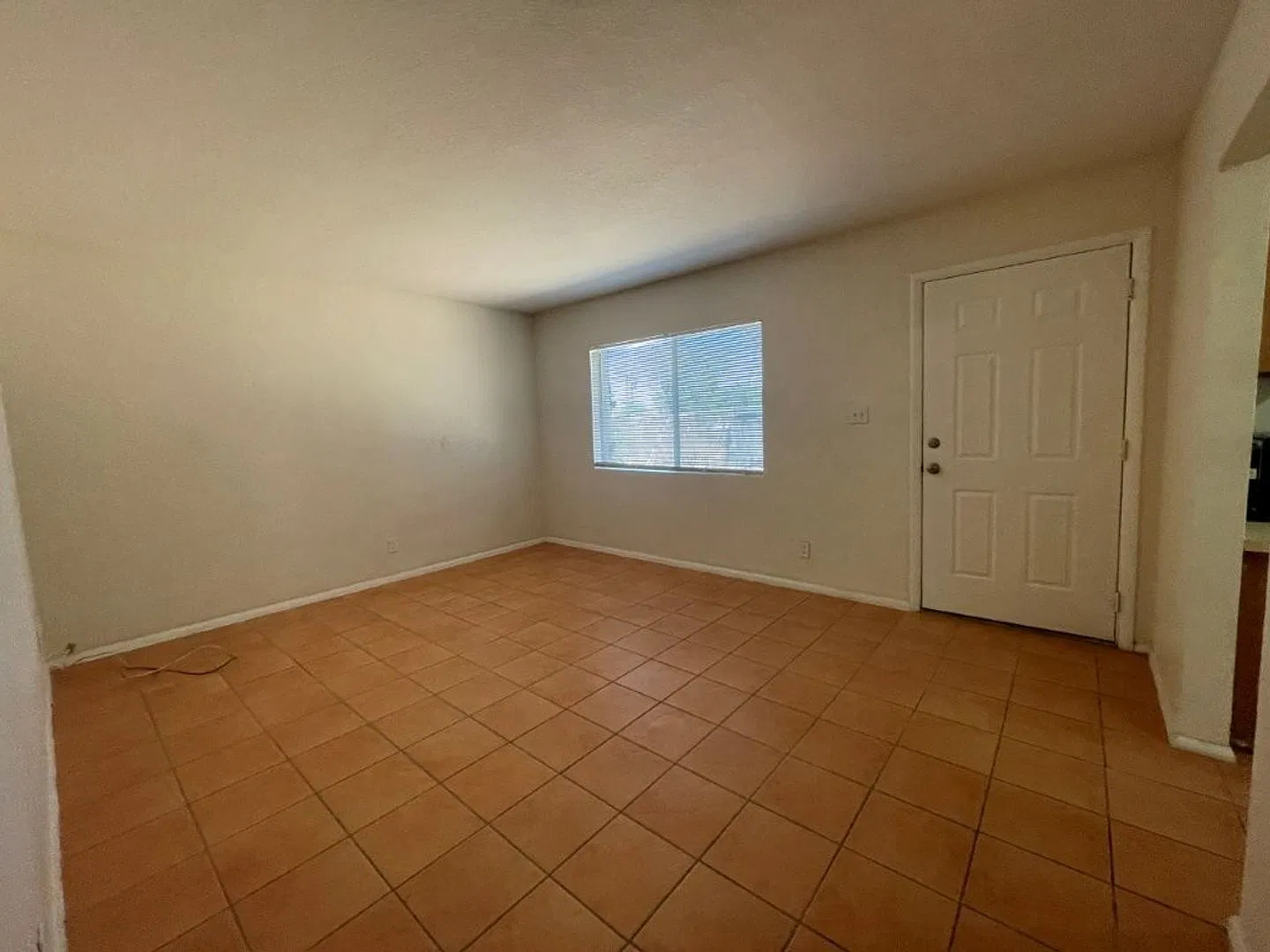 1625 W. Peoria Ave — Photo 3