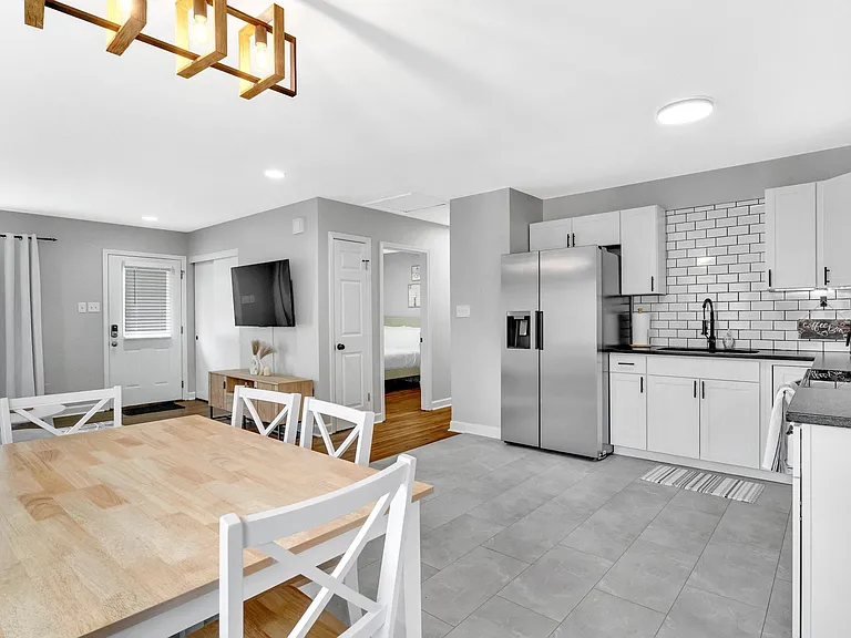 4321 Hancock Ter — Photo 9