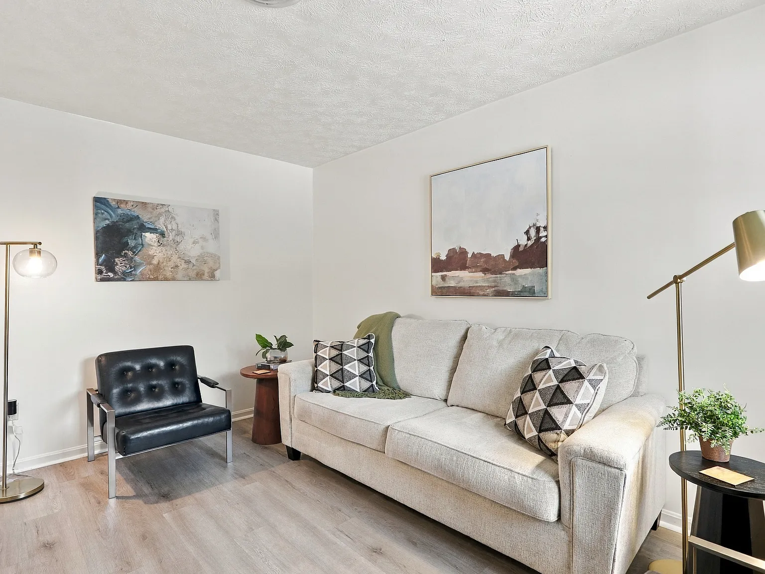 1 bed, 772 sqft, $1,400 — Photo 4