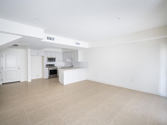5th image of 2339 Mira Vista Ave #2-4