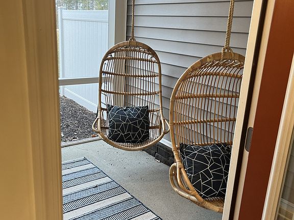 07- Screened Porch 3