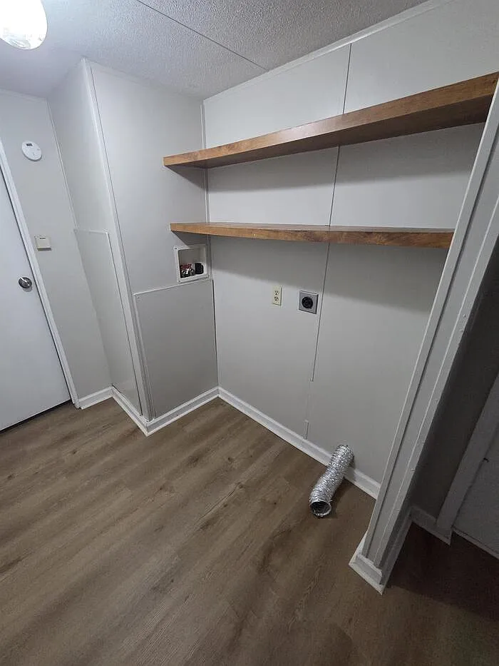 3 bed, 2.0 bath, $950 — Photo 4