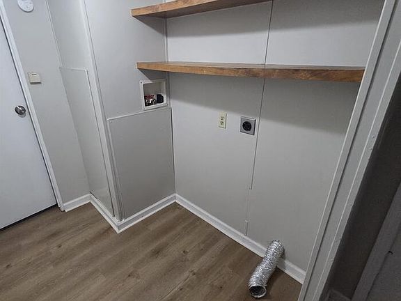 4th image of 2524 Commonwealth Dr #53