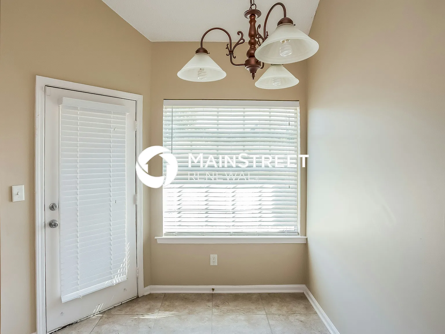 7077 Millers Glen Way — Photo 4