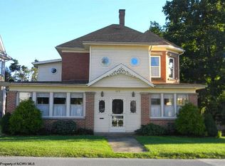 117 W High St, Kingwood, WV 26537