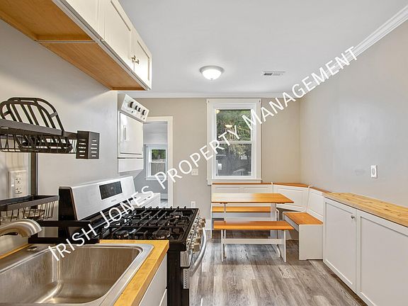 3rd image of 109 17th St APT 2