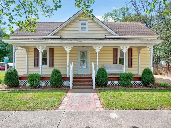 309 W Parrish Dr, Benson, NC 27504