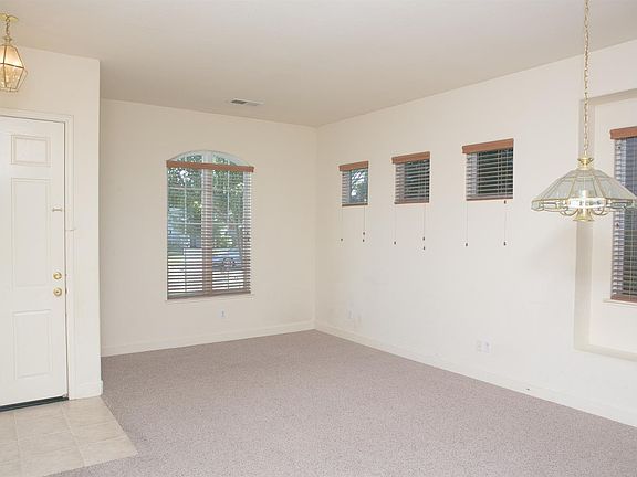 5th image of 3869 Eau Claire Ave