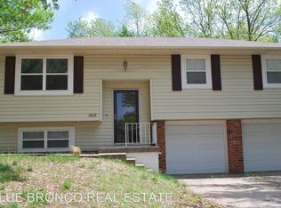 1808 SE Piccadilly St, Blue Springs, MO 64014