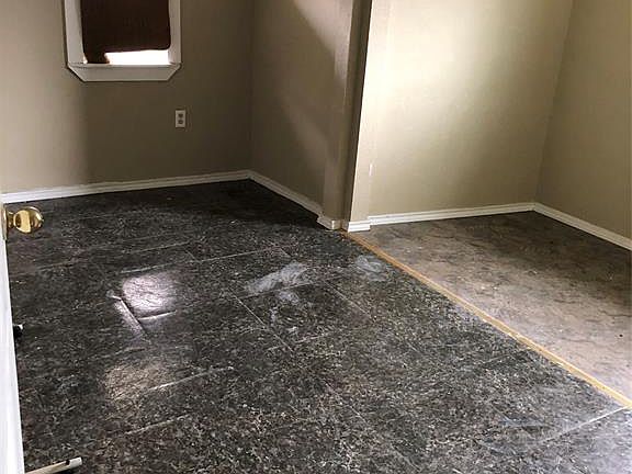 4th image of 612 West St