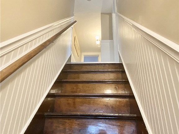 5th image of 19 Lafayette St
