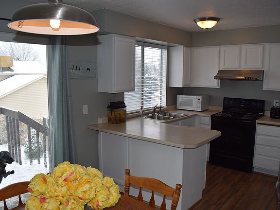 5th image of 6033 S Park Wood Dr