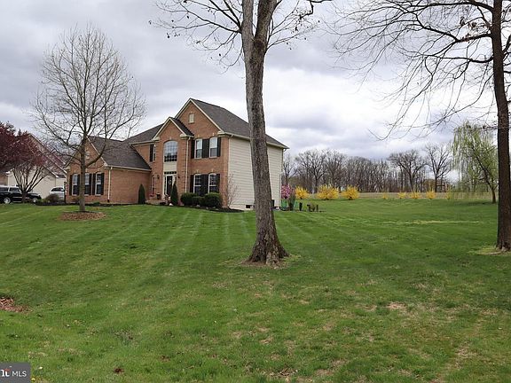 2nd image of 42 Girth Ln