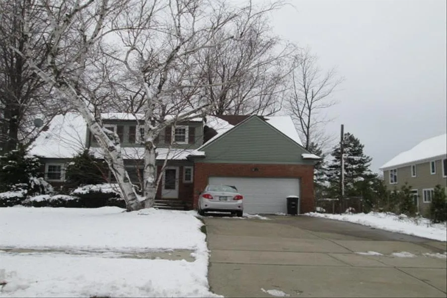 2248 Richmond Rd photo 1