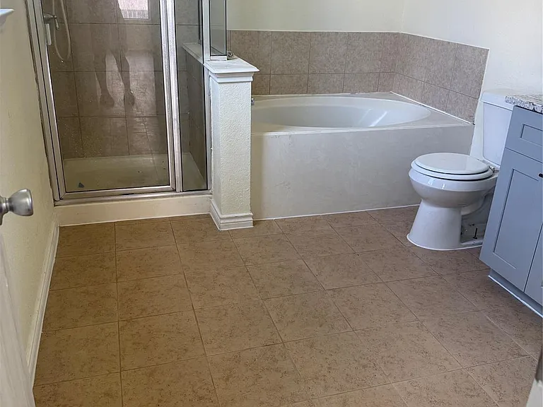 16531 Cheshire Grove Ln — Photo 7
