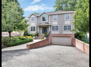 66 John Pl, Bergenfield, NJ 07621
