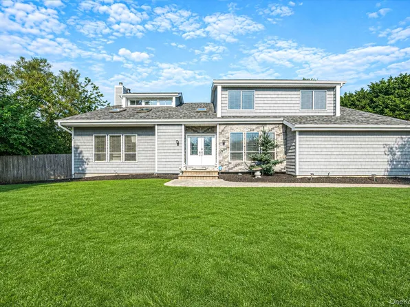 53 Miller Place Road, Miller Place, NY 11764