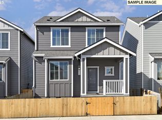 1171 Parkside Ave, Woodburn, OR 97071