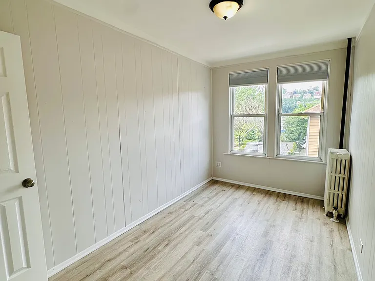 Bedroom 2/Office