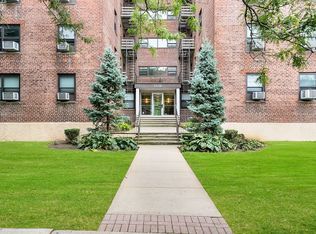 73-50 Bell Blvd APT 4A, Oakland Gardens, NY 11364