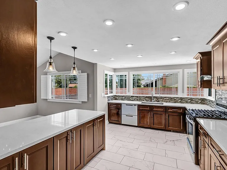 171 S Bayberry Ct — Photo 12