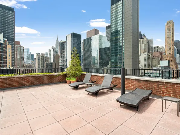 251 East 51st Street image 22 of 23