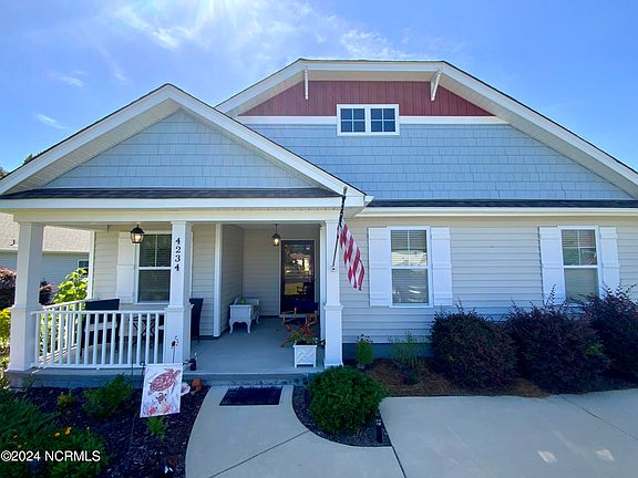 2nd image of 4234 Cherry Laurel Drive SE