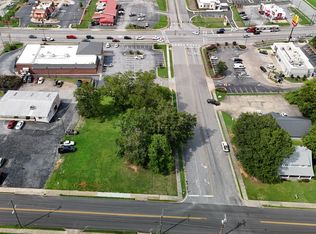 261 Heard St, Elberton, GA 30635