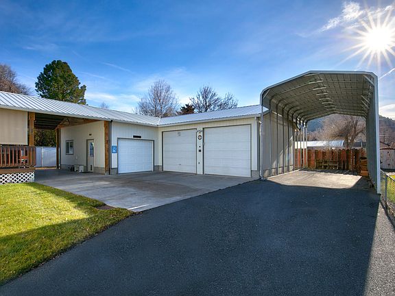 2nd image of 1500 SE Kramer Ln