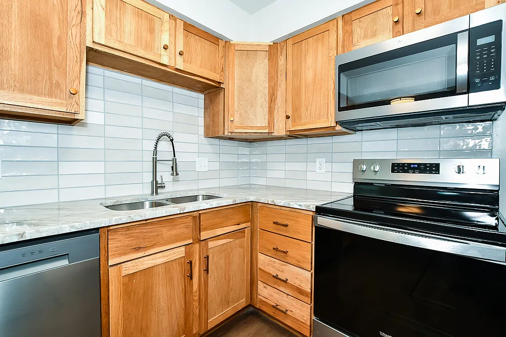 2 bed, 1.5 bath, 1200 sqft, $1,500 — Photo 4