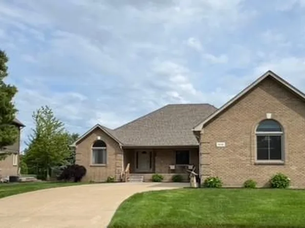 56098 Walker Ct, Macomb, MI 48042