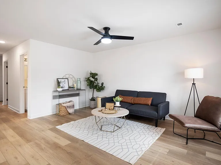 7225 Howard Bennett Way — Photo 3