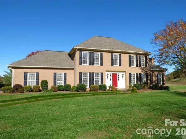 18 Meandering Way, Granite Falls, NC 28630