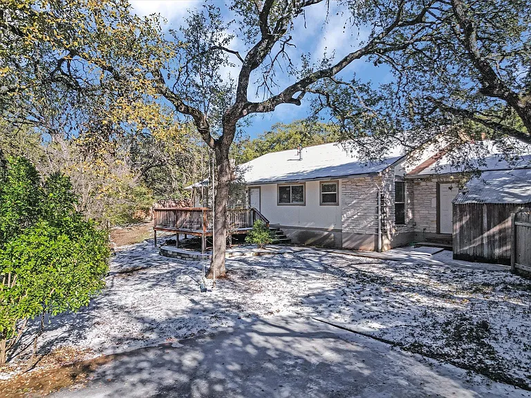 3207 Eanes Cir #B — Photo 8