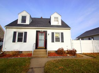 1120 Brown St, Bettendorf, IA 52722