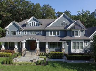 3 Withers Ln, Atlantic Highlands, NJ 07716