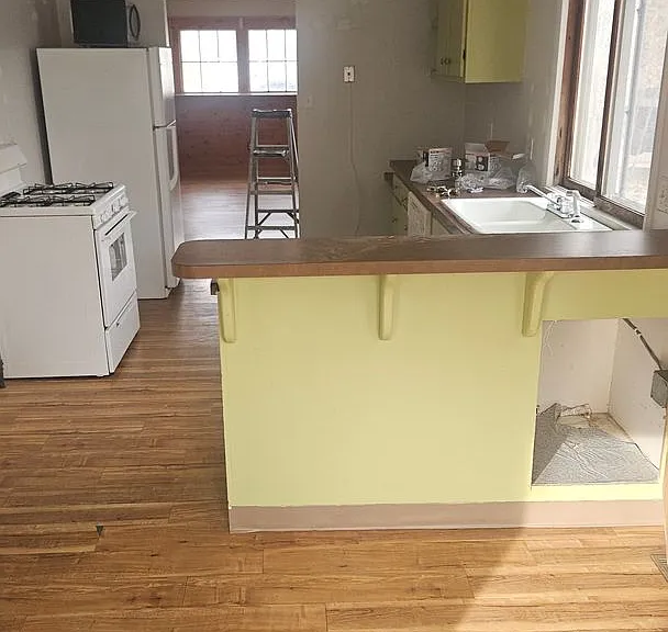 1209 Maple St — Photo 8
