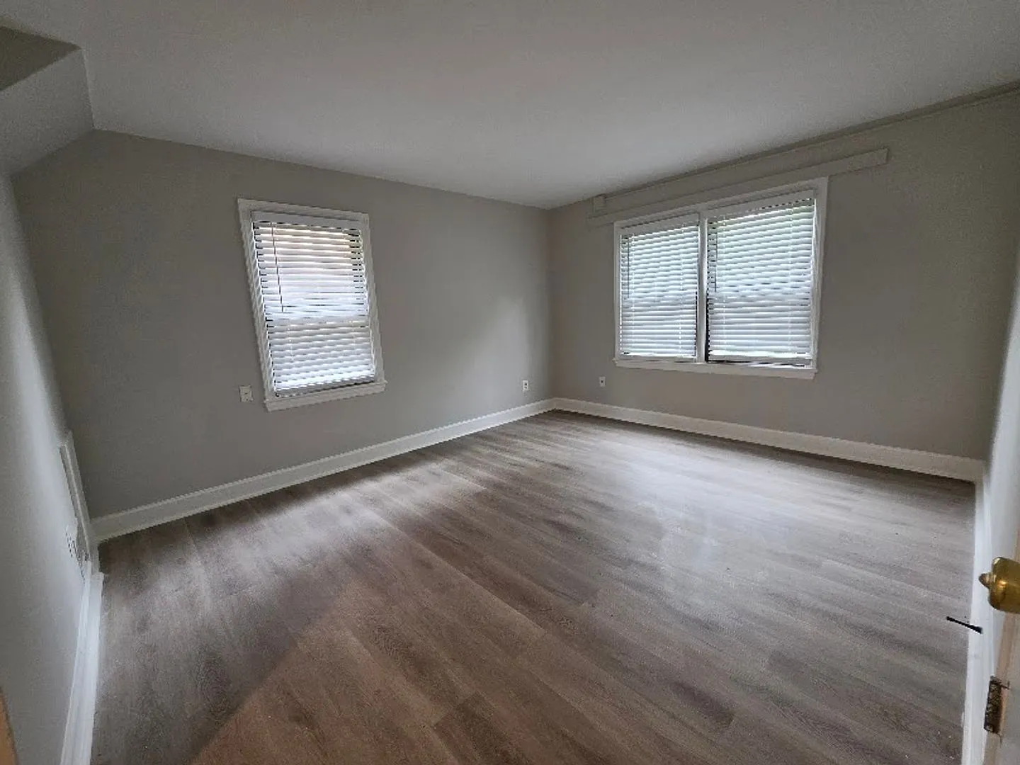 427 Burbank St Se — Photo 3