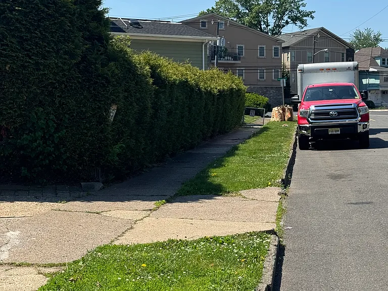 725 Westfield Ave — Photo 12