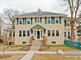 1539 Spencer Ave, Wilmette, IL