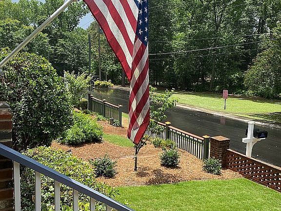 3rd image of 2980 Anderson Cir SE