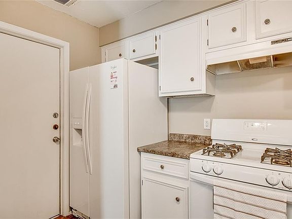 4th image of 10506 School House Ln