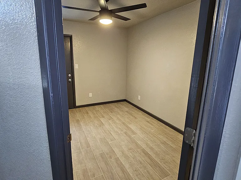 1749 E Pepper Cir #1 — Photo 46