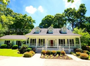 849 Dixie Bee Rd, Adams, TN 37010