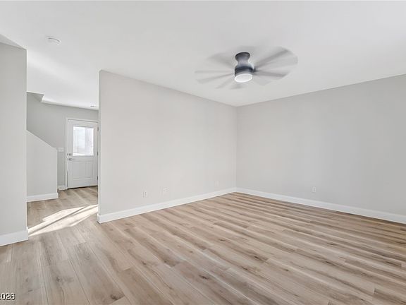 5th image of 775 Moss Dr APT 8